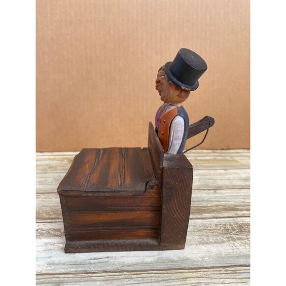 Vintage Italian Hand Carved Wooden Trinket Box with Couple Figurines Folk Art - Picture 5 of 10